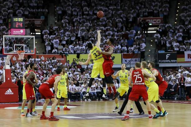 西的缺阵影 西的缺阵影